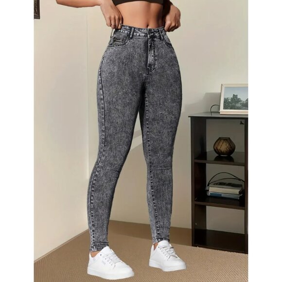 Elegant High Stretch Skinny Jeans – Button Detail, Cotton Blend Denim - Picture 4 of 5